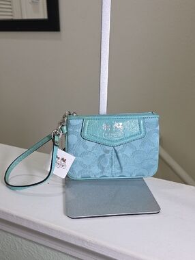 Coach Turquiose Green/Silvertone Hardware Signature Patent Leather Trim Wristlet